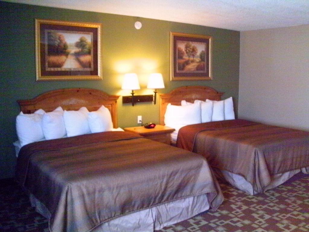 Boarders Inn & Suites - Kearney Room photo