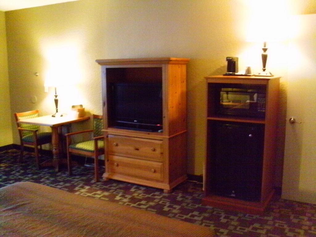 Boarders Inn & Suites - Kearney Room photo